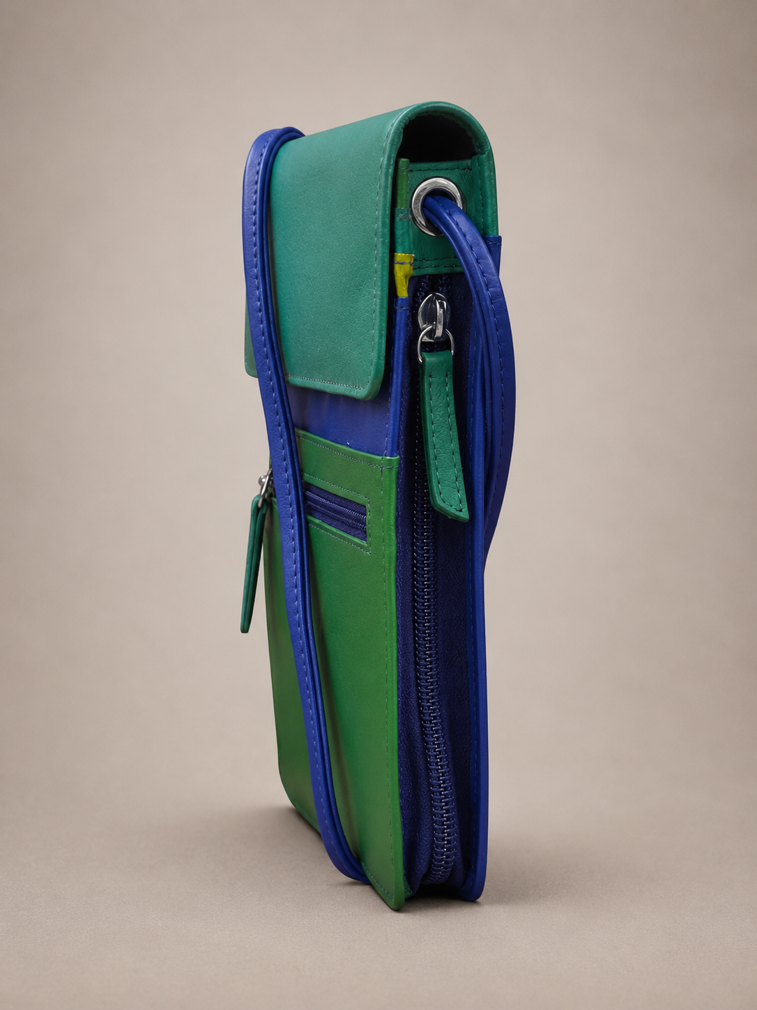 The Beckett Organizer