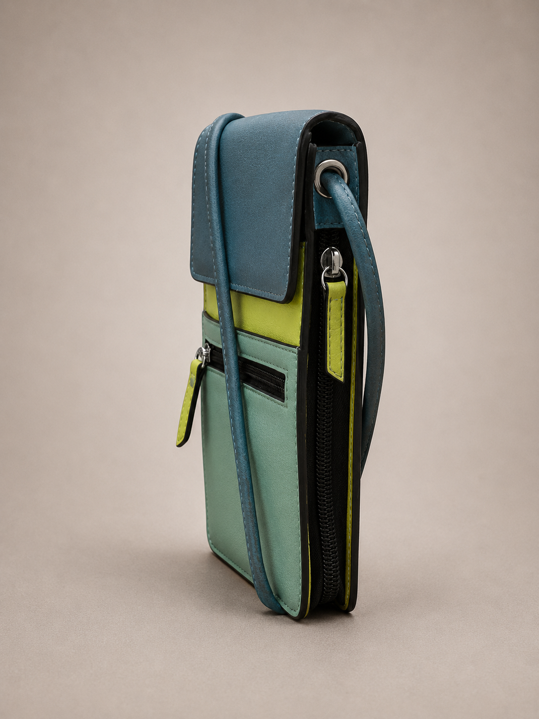 The Beckett Organizer