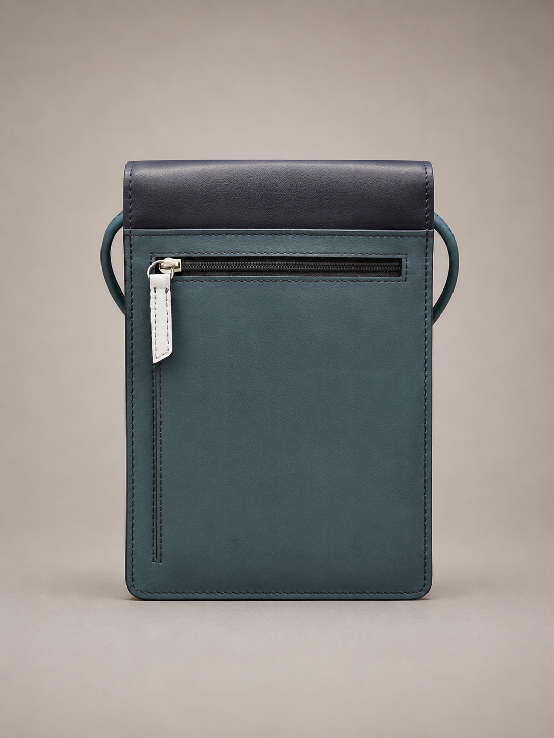 The Beckett Organizer